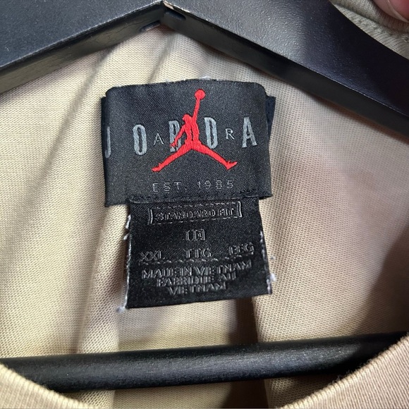 Travis Scott x Air Jordan - Picture 3 of 7